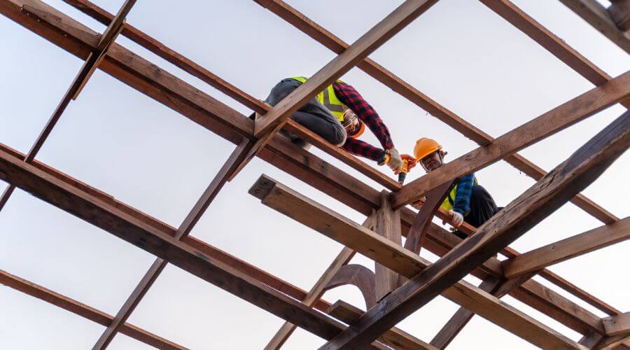 Professional gutter cleaning services in North Bonneville, WA